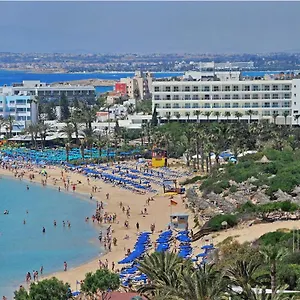 Nelia & Hotell Ayia Napa